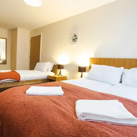 Centre Harbourside 2 Bedrooms 2 Bathrooms