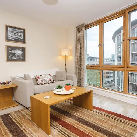 Centre Harbourside 2 Bedrooms 2 Bathrooms