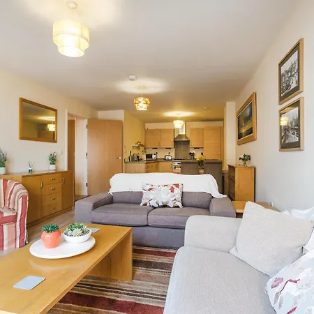 Centre Harbourside 2 Bedrooms 2 Bathrooms